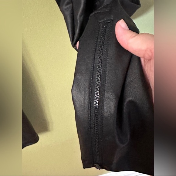 Athleta Delancey Gleam Moto Tight Leggings Black Size Medium Activewear - Picture 8 of 12